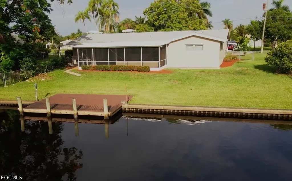 2160 Channel Way North Fort Myers FL 33917
