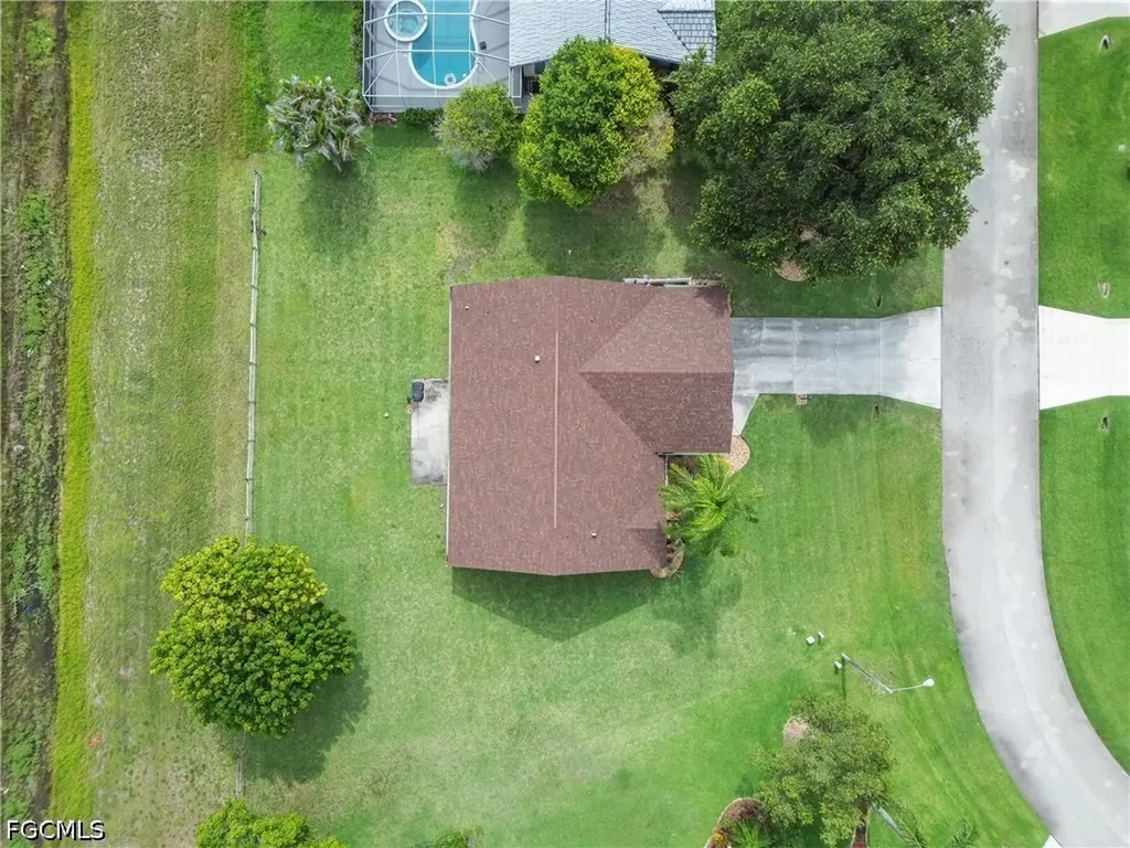538 Whispering Wind Bend Lehigh Acres FL 33974