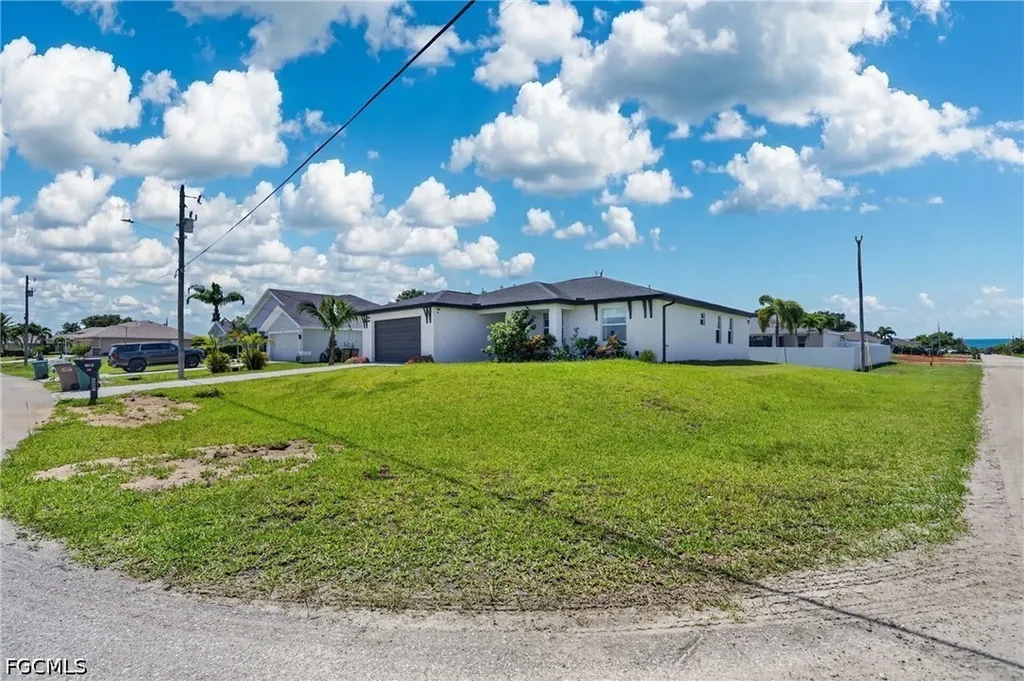 1902 NE 20th Street Cape Coral FL 33909