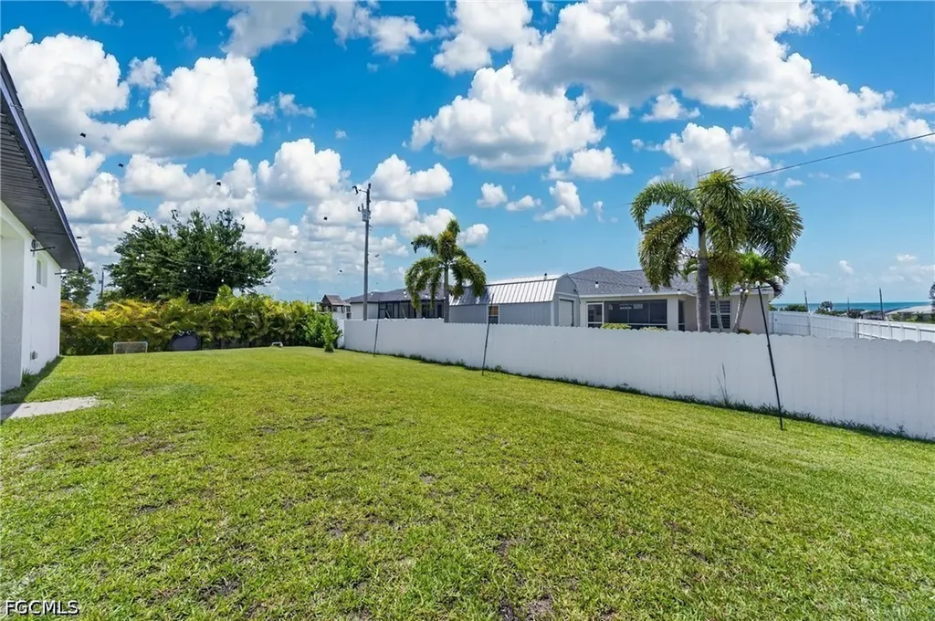 1902 NE 20th Street Cape Coral FL 33909