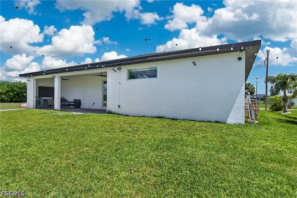 1902 NE 20th Street Cape Coral FL 33909
