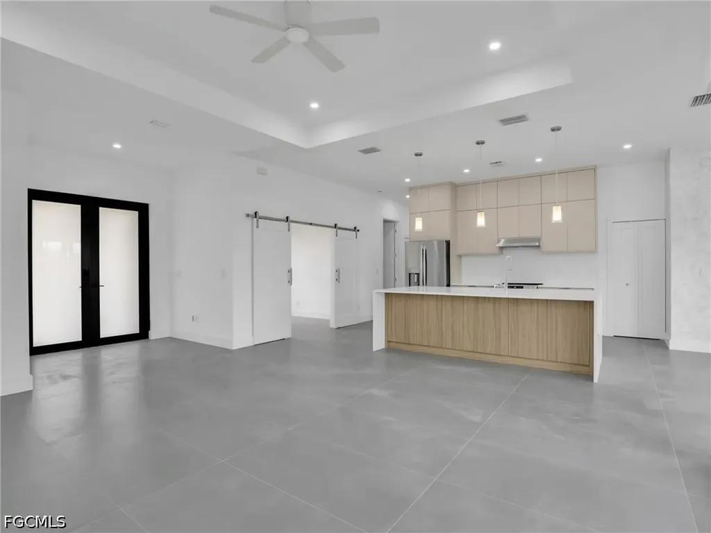 11042 Carnegie Avenue Englewood FL 34224