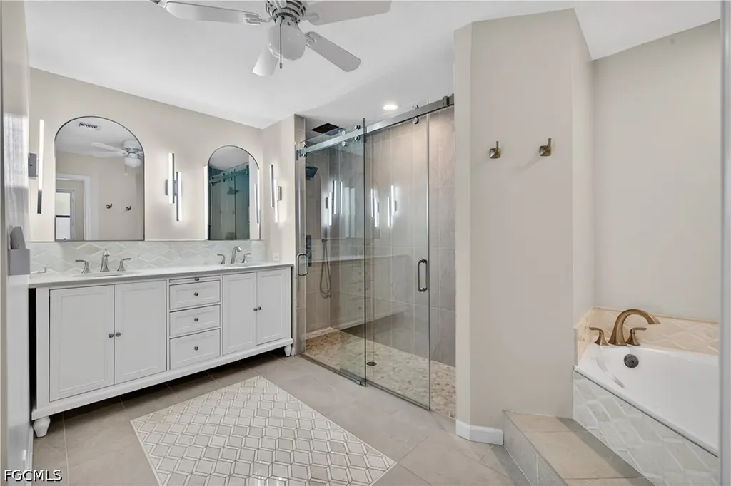 4701 Lone Pine Court Fort Myers FL 33905