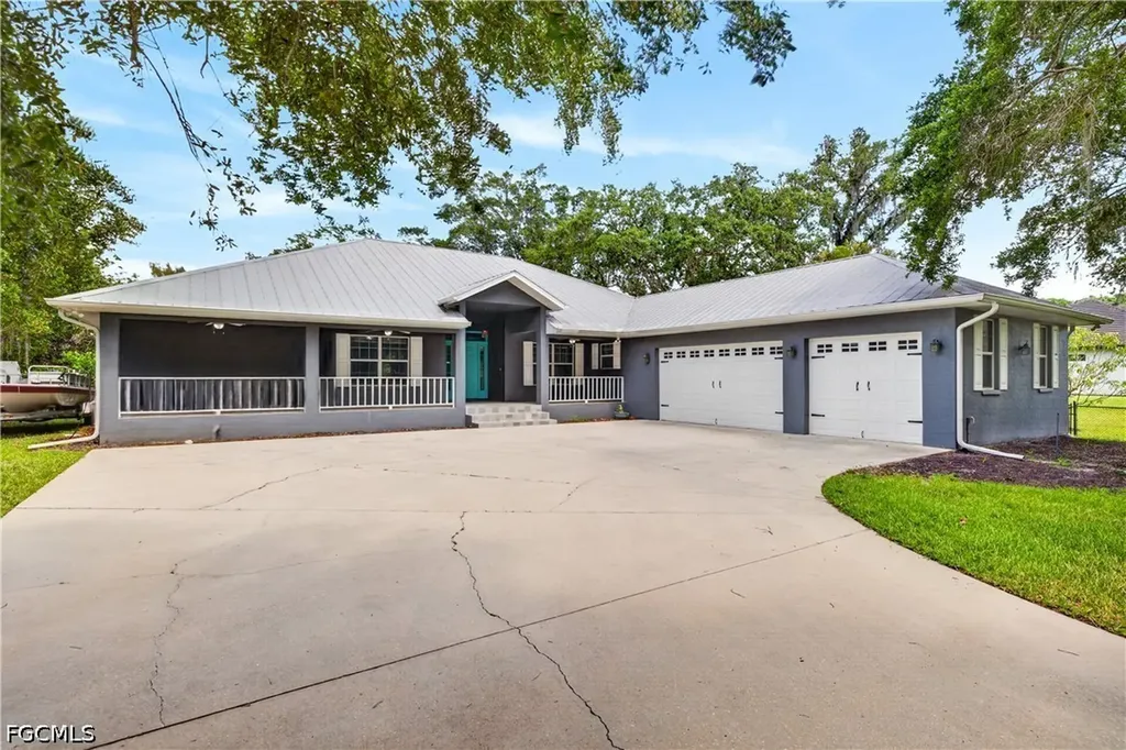 4701 Lone Pine Court Fort Myers FL 33905