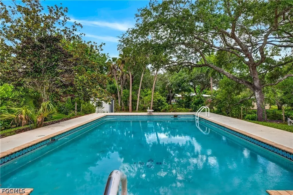 4701 Lone Pine Court Fort Myers FL 33905