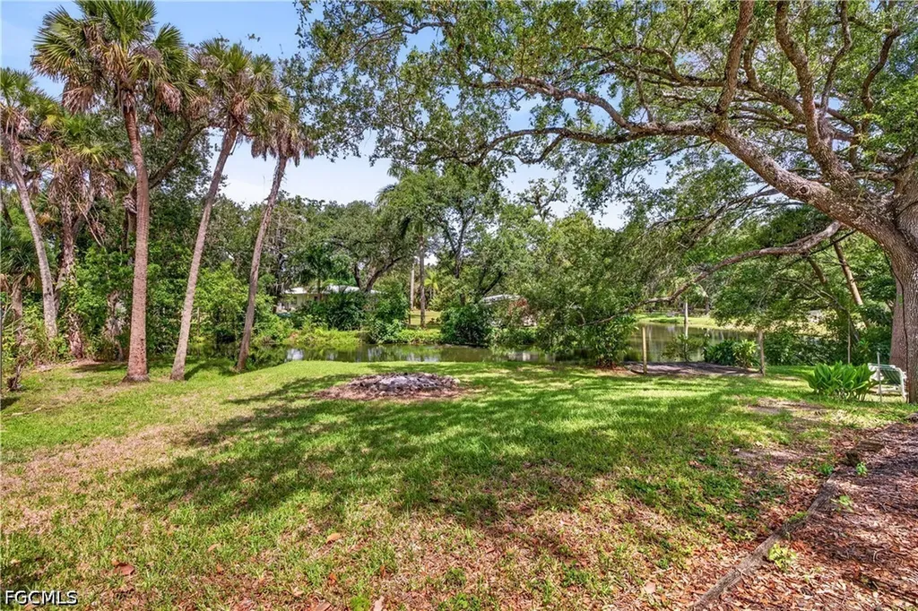 4701 Lone Pine Court Fort Myers FL 33905