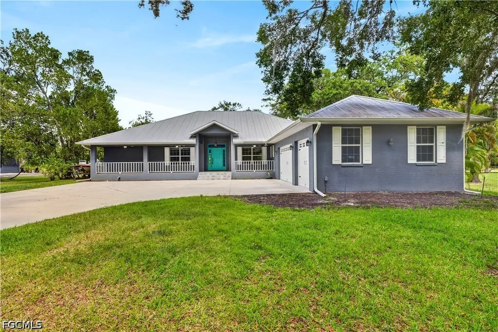 4701 Lone Pine Court Fort Myers FL 33905