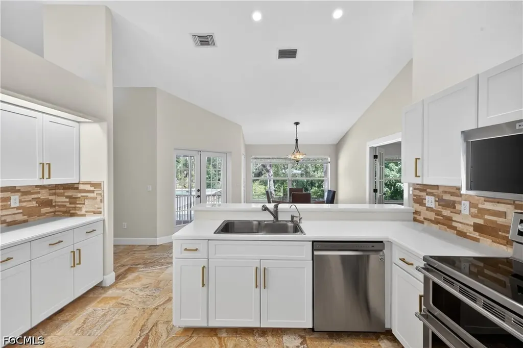 4701 Lone Pine Court Fort Myers FL 33905