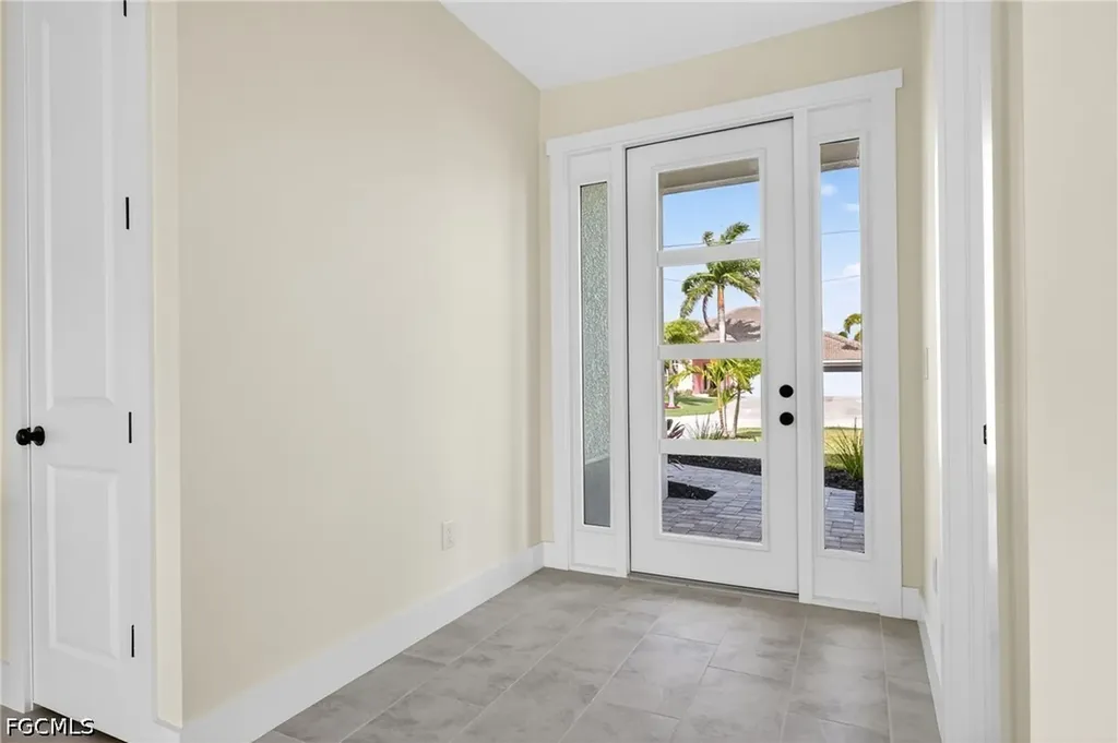 817 NW 38th Place Cape Coral FL 33993