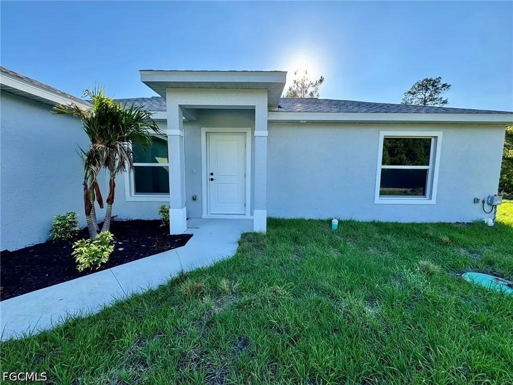 807 Monroe Avenue Lehigh Acres FL 33972
