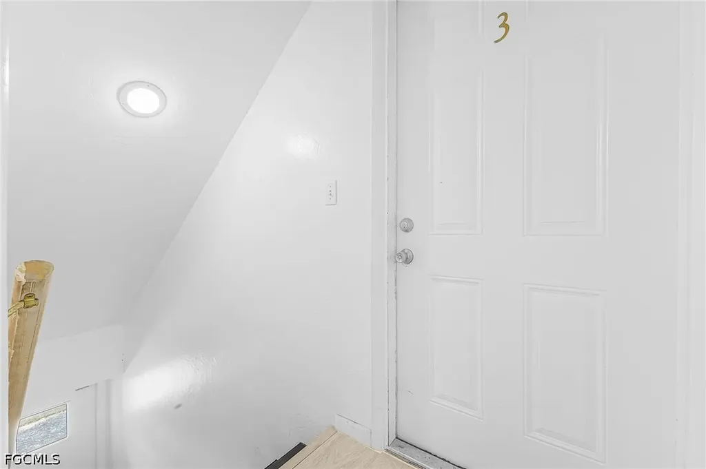 1269 SE 8th Terrace Cape Coral FL 33990