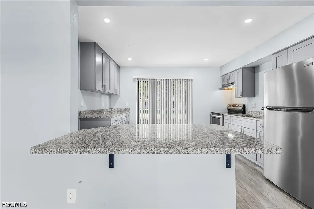 1269 SE 8th Terrace Cape Coral FL 33990