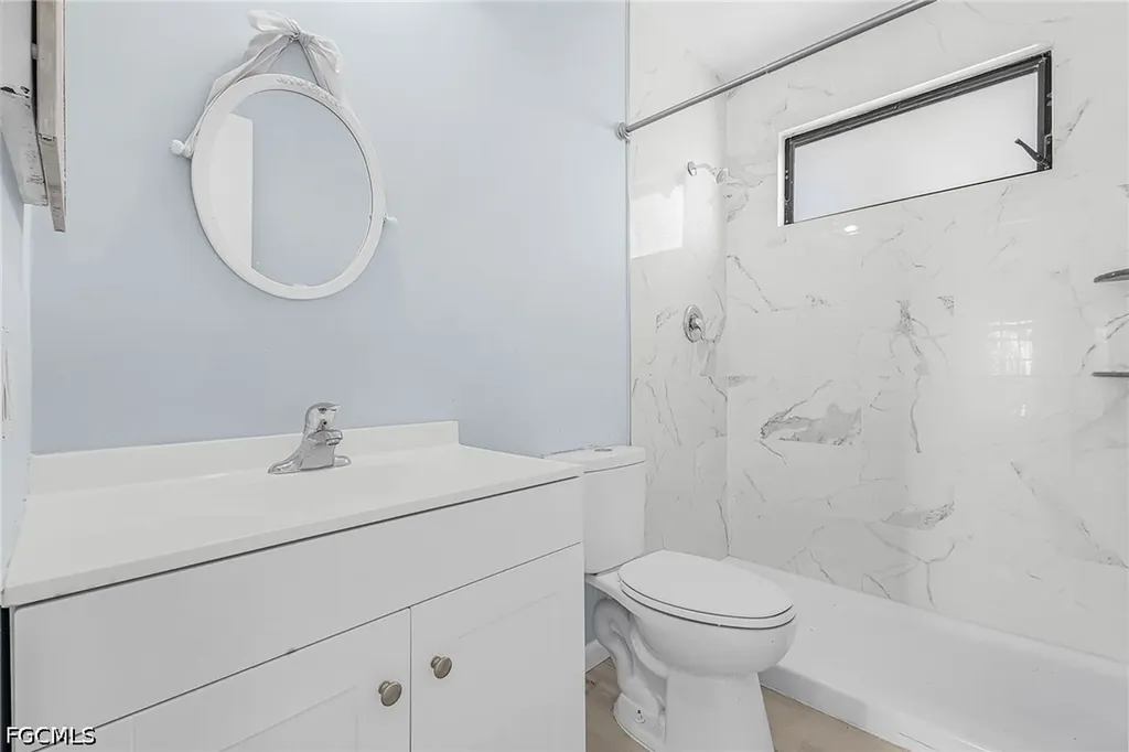 1269 SE 8th Terrace Cape Coral FL 33990