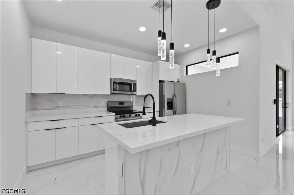 1312 NE 5th Avenue Cape Coral FL 33909