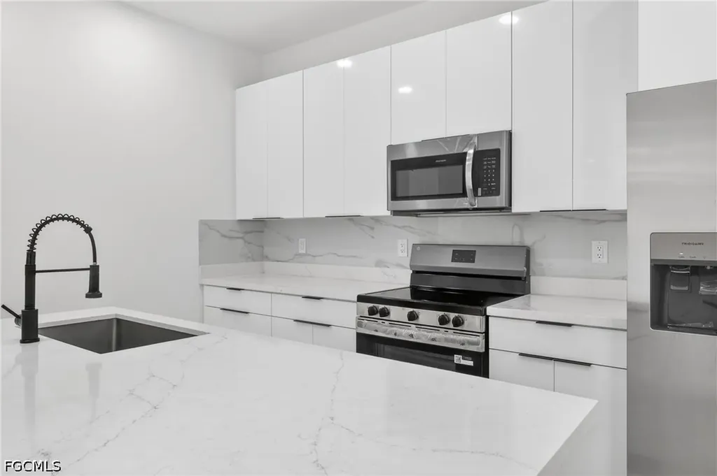 1312 NE 5th Avenue Cape Coral FL 33909