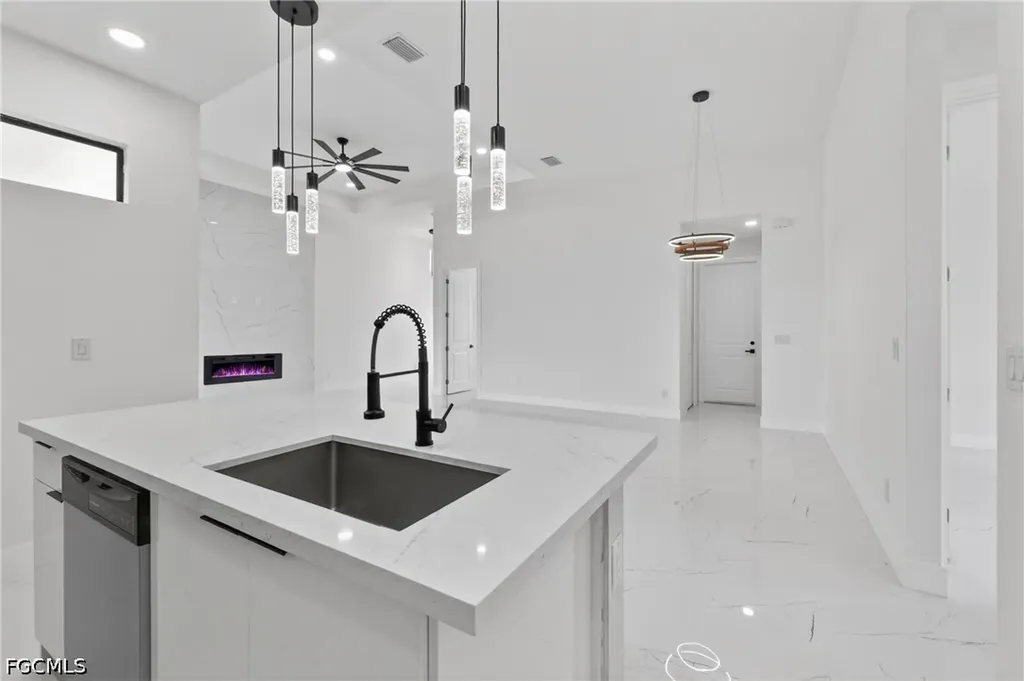 1312 NE 5th Avenue Cape Coral FL 33909