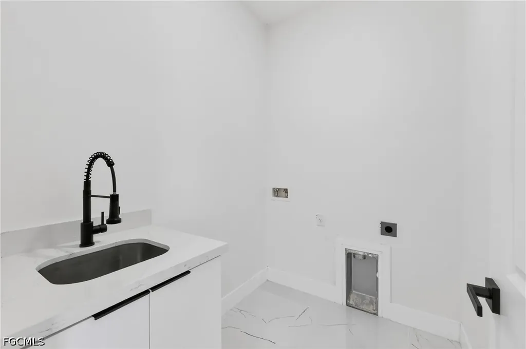 1312 NE 5th Avenue Cape Coral FL 33909
