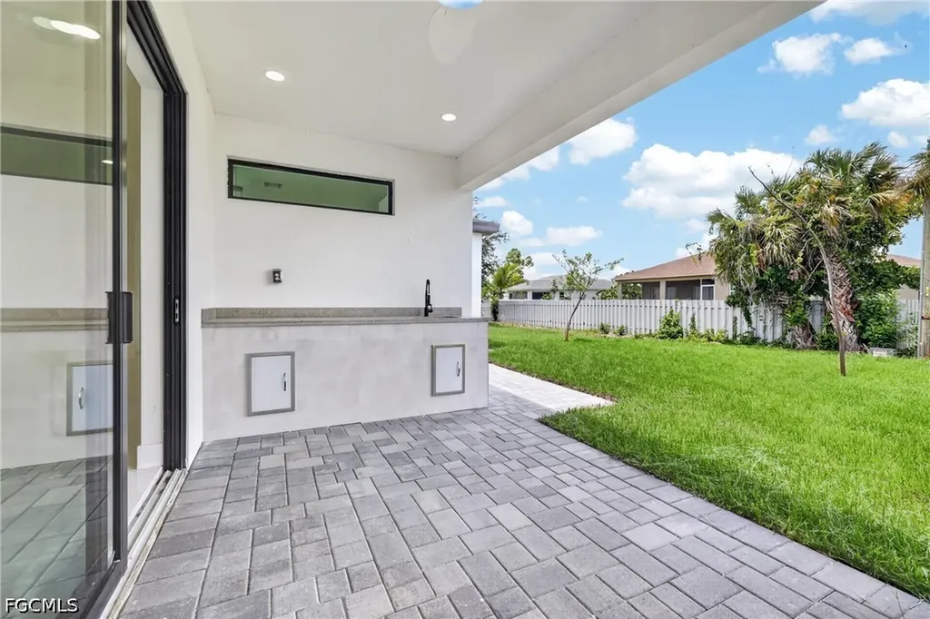 1312 NE 5th Avenue Cape Coral FL 33909