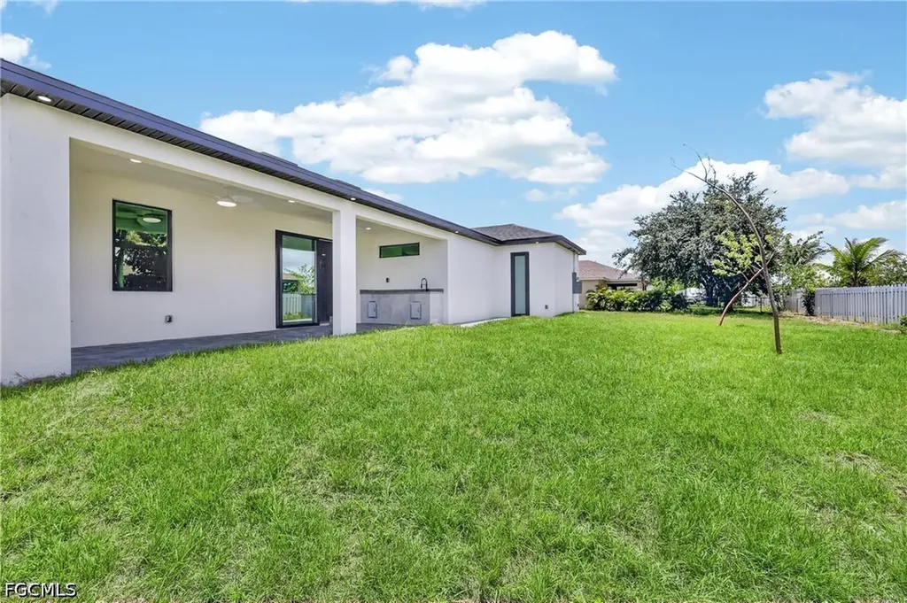 1312 NE 5th Avenue Cape Coral FL 33909
