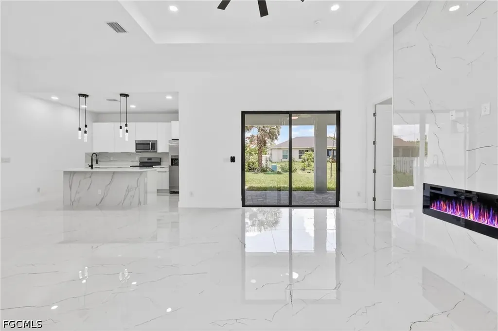 1312 NE 5th Avenue Cape Coral FL 33909