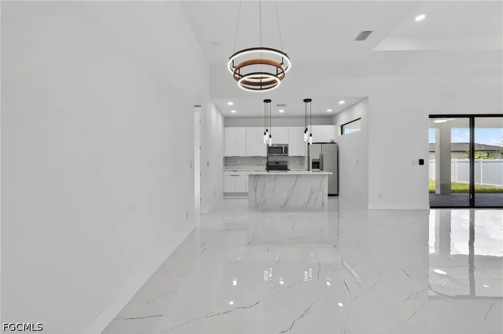 1312 NE 5th Avenue Cape Coral FL 33909