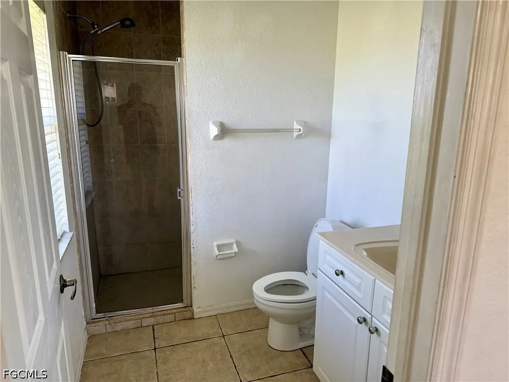544 SE 7th Street Cape Coral FL 33990