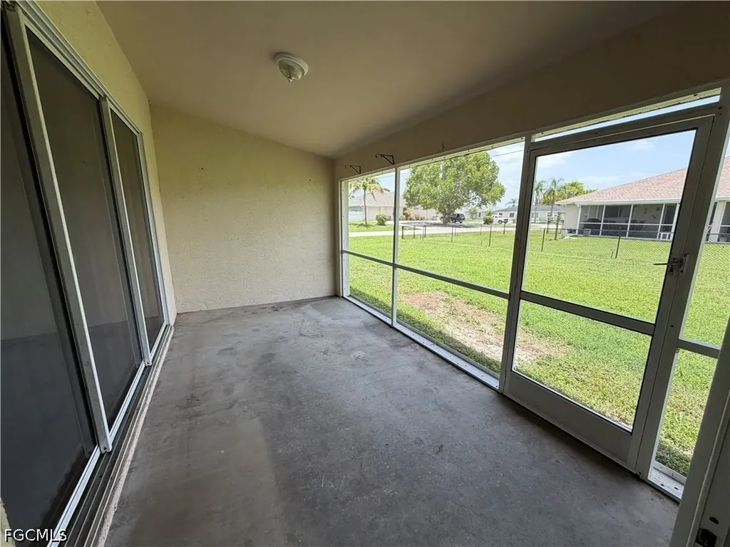 544 SE 7th Street Cape Coral FL 33990