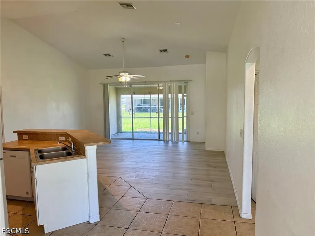 544 SE 7th Street Cape Coral FL 33990