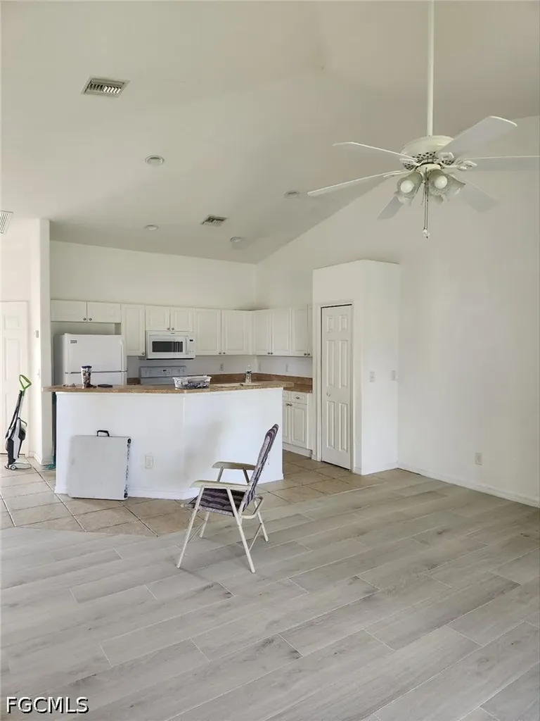 544 SE 7th Street Cape Coral FL 33990