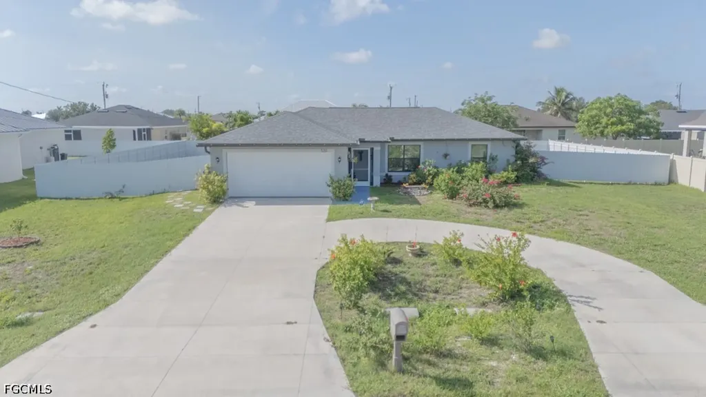 520 Wilmington Parkway Cape Coral FL 33993