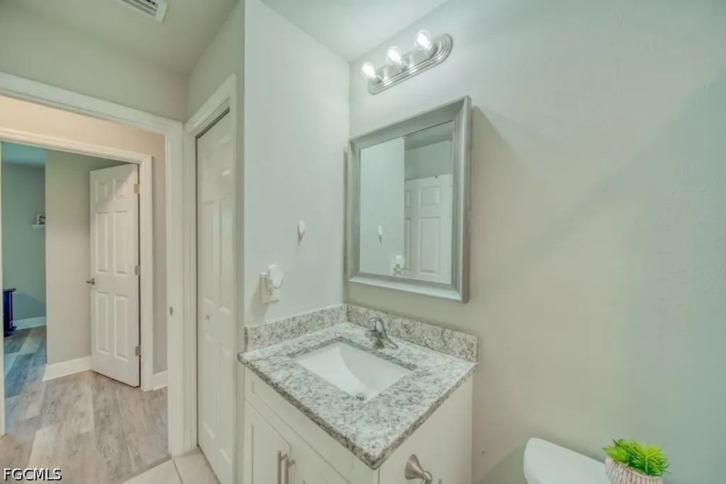 520 Wilmington Parkway Cape Coral FL 33993