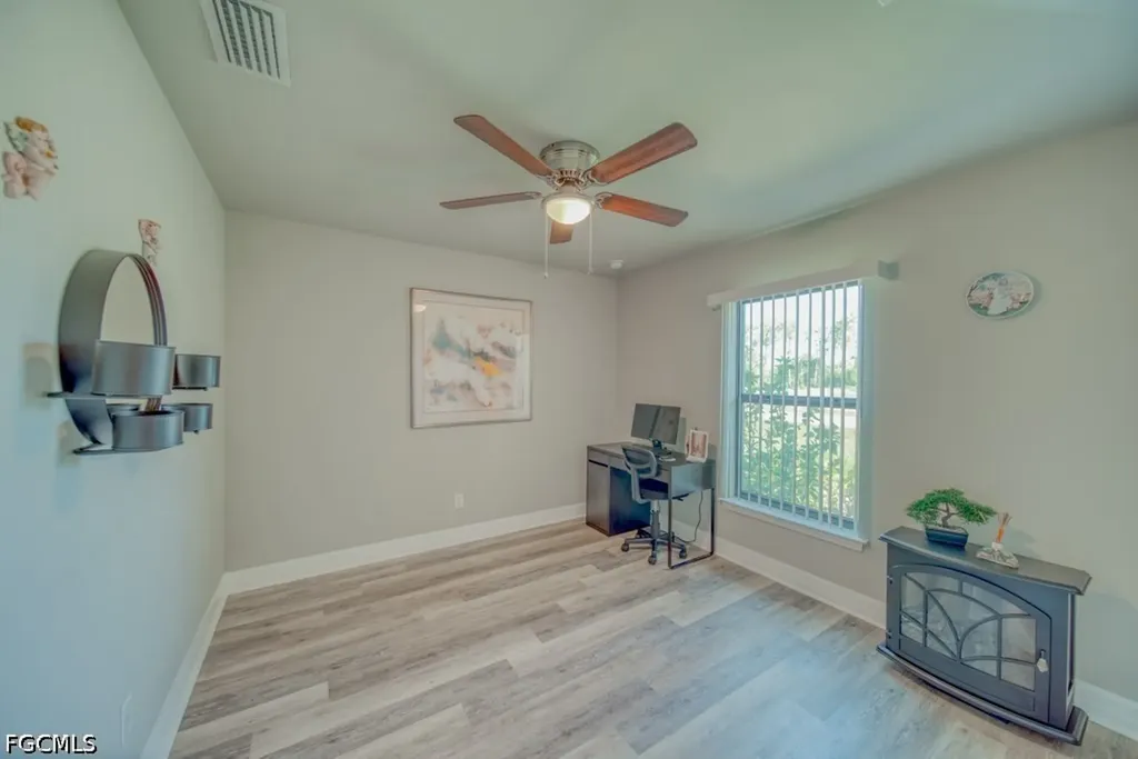 520 Wilmington Parkway Cape Coral FL 33993