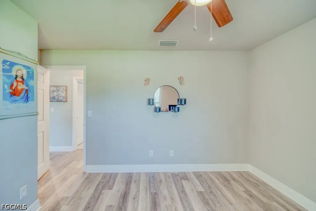 520 Wilmington Parkway Cape Coral FL 33993