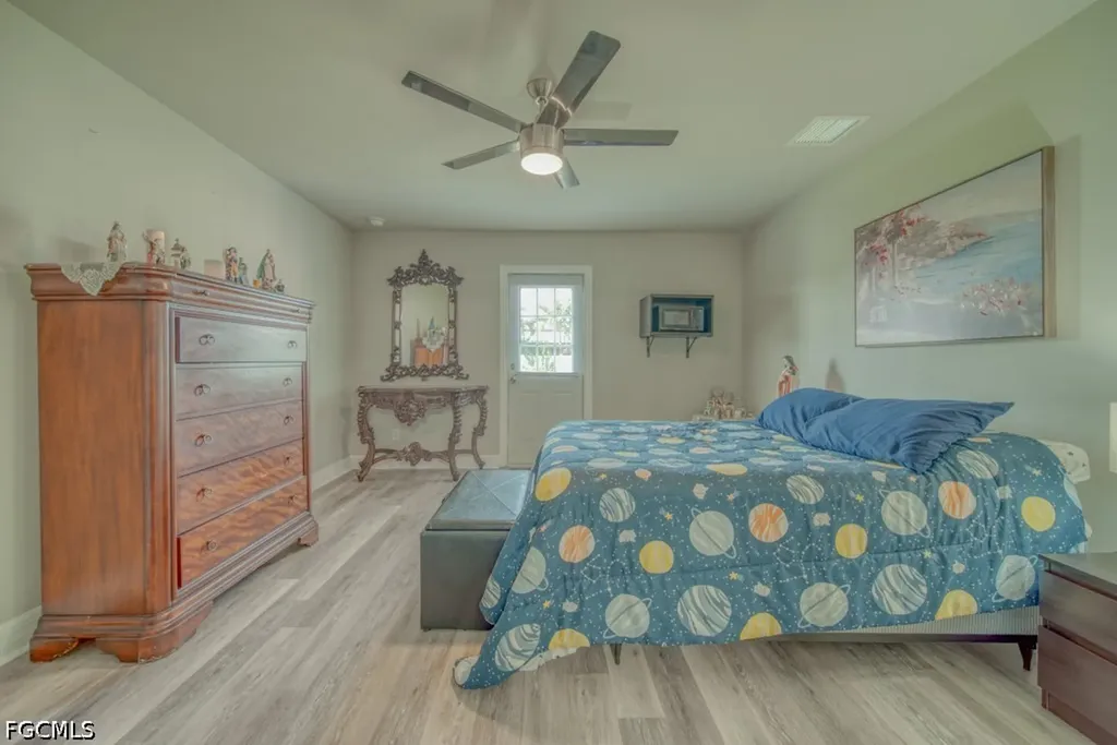 520 Wilmington Parkway Cape Coral FL 33993