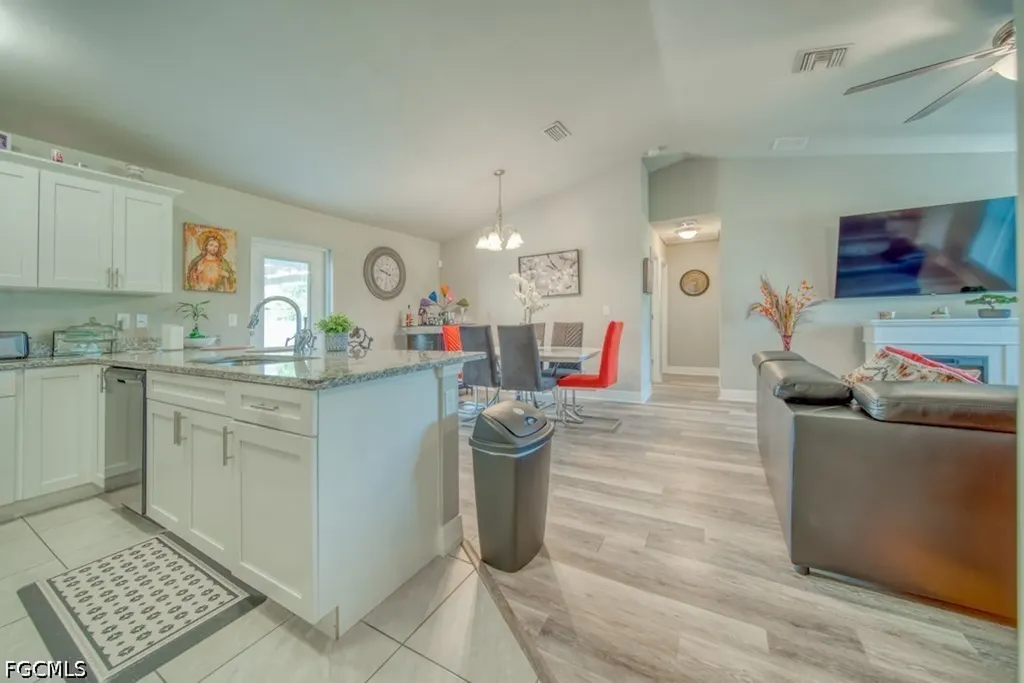520 Wilmington Parkway Cape Coral FL 33993