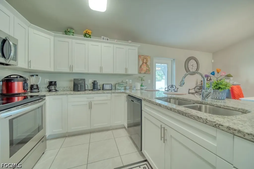 520 Wilmington Parkway Cape Coral FL 33993