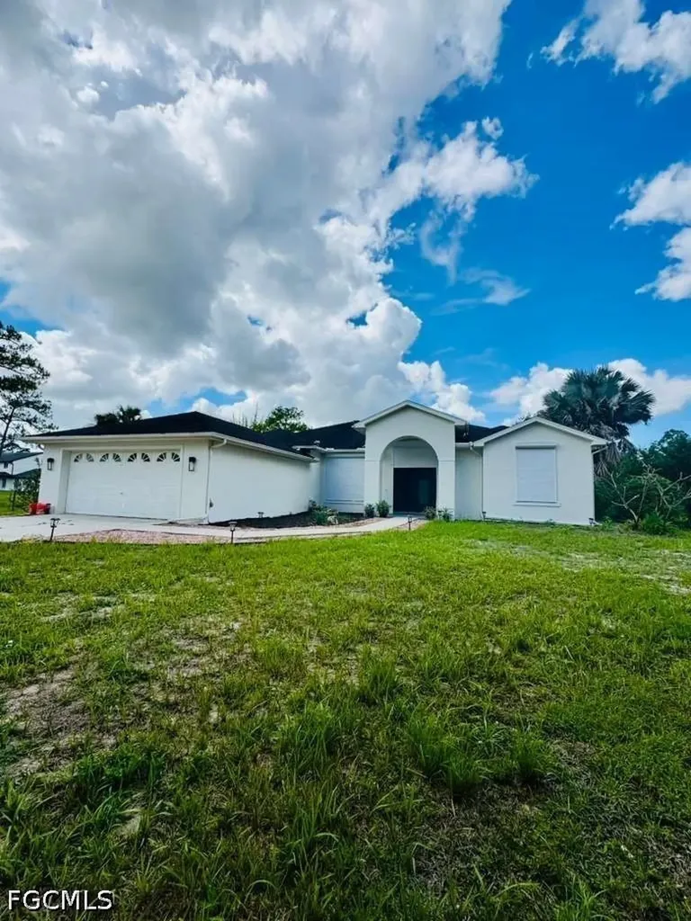 2224 Wellington Avenue Alva FL 33920