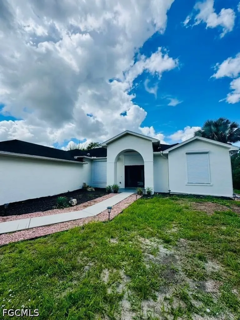 2224 Wellington Avenue Alva FL 33920