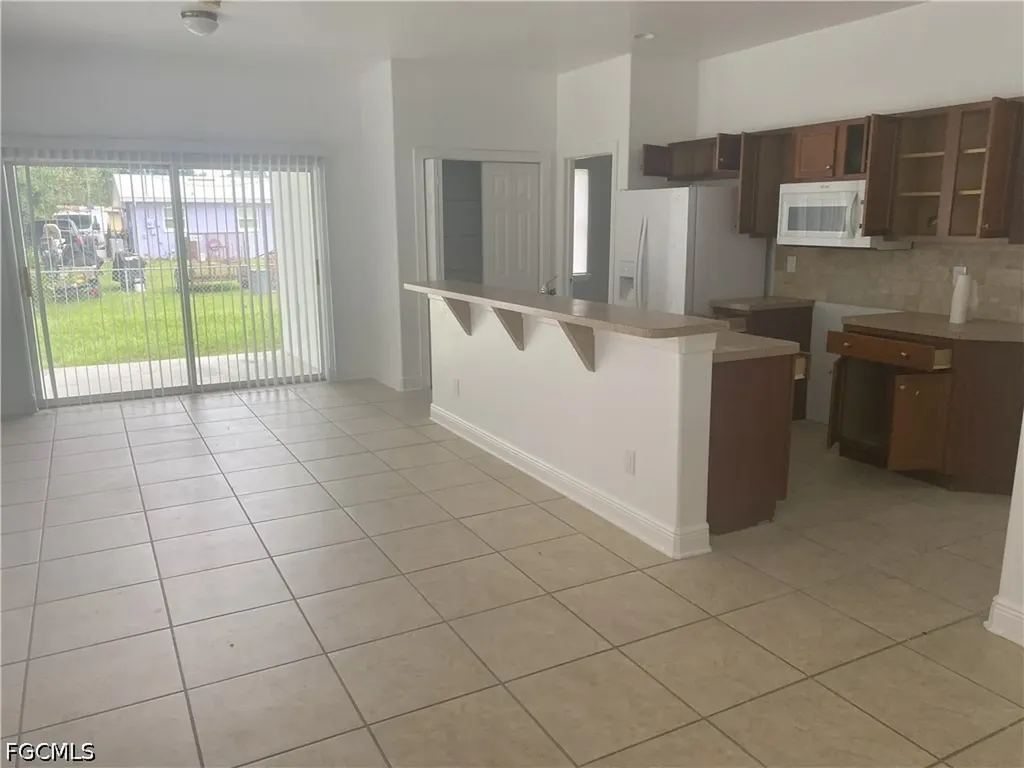 13832 1st Street Fort Myers FL 33905