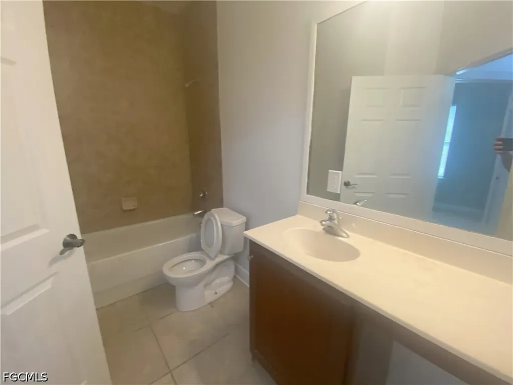 13832 1st Street Fort Myers FL 33905