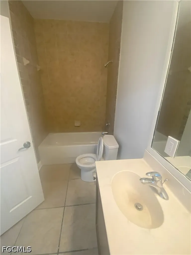 13832 1st Street Fort Myers FL 33905