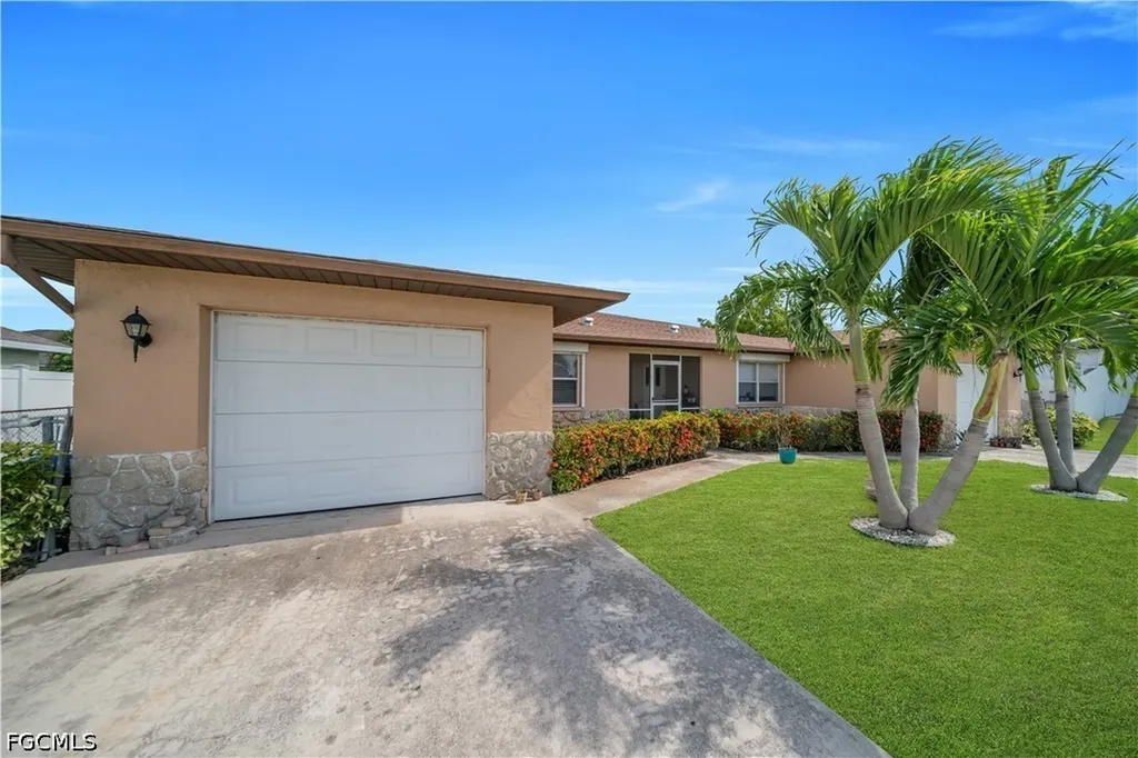 836 Trafalgar Parkway Cape Coral FL 33991