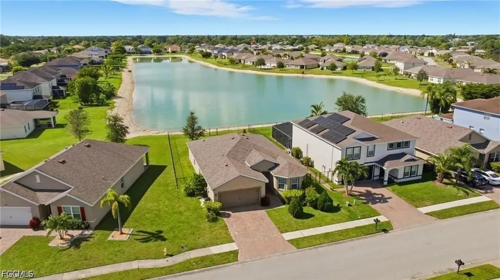 10884 Marble Brook Boulevard Lehigh Acres FL 33936