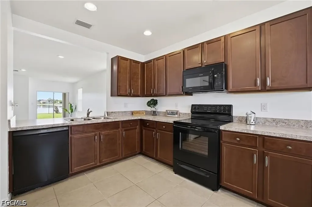 10884 Marble Brook Boulevard Lehigh Acres FL 33936