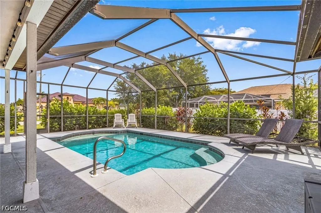 245 SW 44th Terrace Cape Coral FL 33914