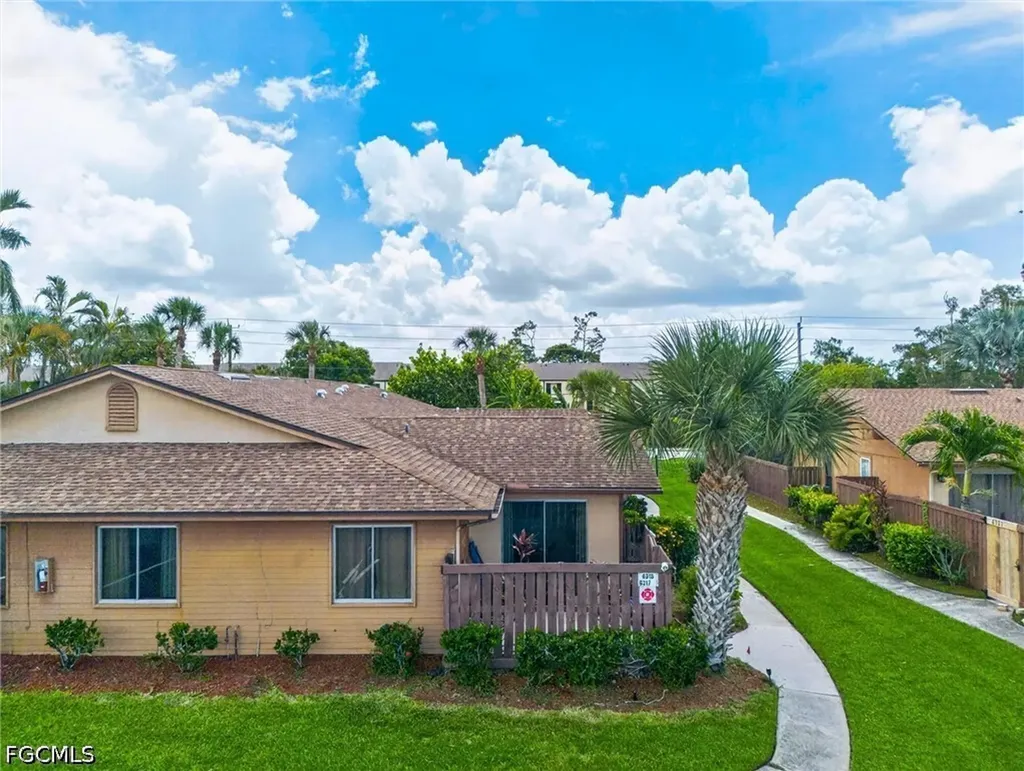 6315 Royal Woods Drive Fort Myers FL 33908