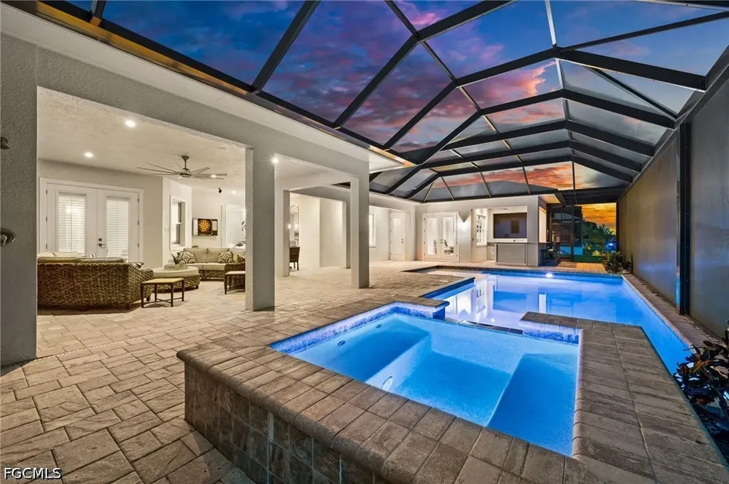105 SW 52nd Street Cape Coral FL 33914