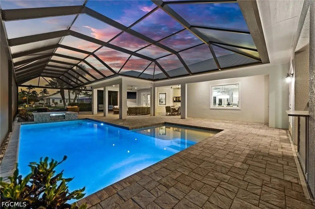 105 SW 52nd Street Cape Coral FL 33914