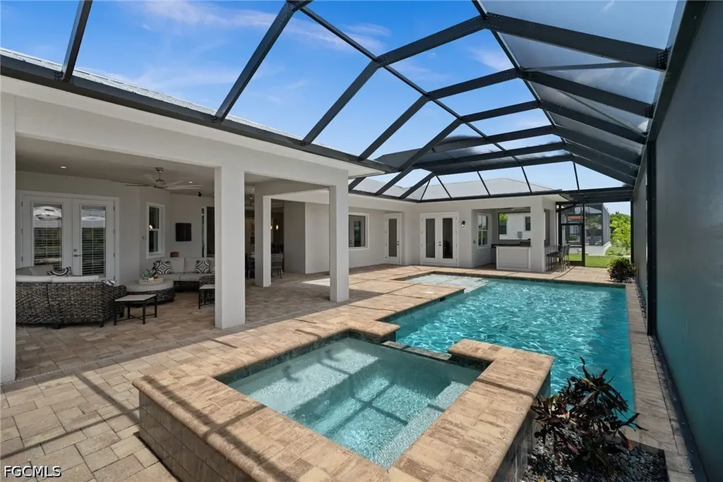 105 SW 52nd Street Cape Coral FL 33914