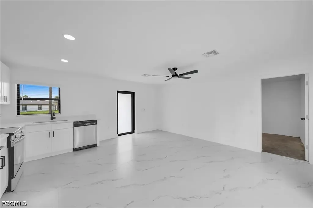 4986 Fairway Court Lehigh Acres FL 33971
